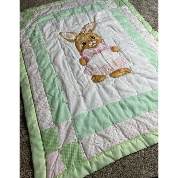 Vintage Bunny Quilt Patel Green Double Sided Lap Blanket Crib Nursery Decor - Picture 2 of 6